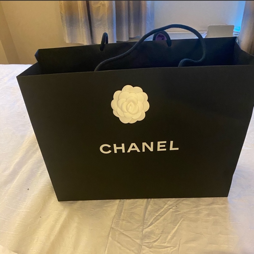 Medium CC  gift bag.
